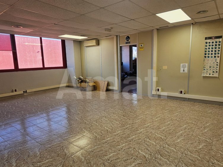 3,666 m² Industrial/Logistics Warehouse with Excellent Visibility and Perimeter Yard in Castelldefels -23