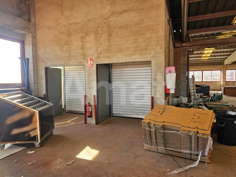 3,666 m² Industrial/Logistics Warehouse with Excellent Visibility and Perimeter Yard in Castelldefels -27