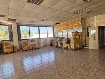 3,666 m² Industrial/Logistics Warehouse with Excellent Visibility and Perimeter Yard in Castelldefels -22