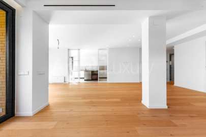 Exclusiu i gran pis reformat, Tres Torres -4