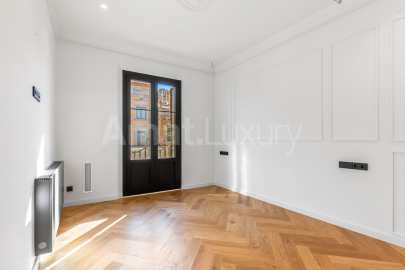 3-Bedroom Apartment for Sale in Eixample Dreta -12