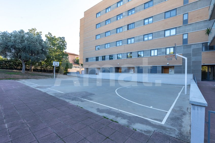 Piso en alquiler temporada a Esplugues -38