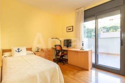 Piso en alquiler temporada a Esplugues -12