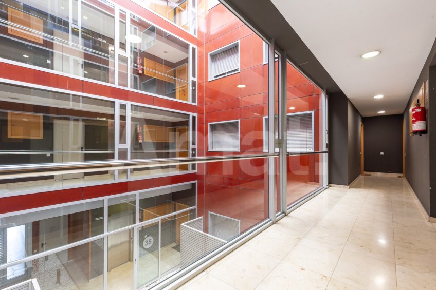 Pis a Volpelleres, al costat de l’emblemàtic Mercantic -29