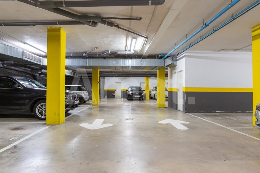 Pis a Volpelleres, al costat de l’emblemàtic Mercantic -31