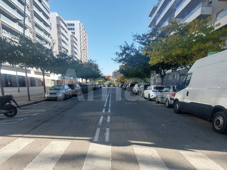 Excellent parking space for sale in Hospitalet -9