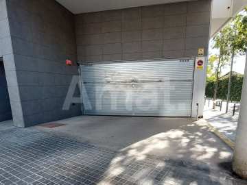Excellent parking space for sale in Hospitalet -2
