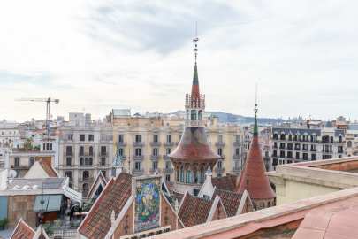 Large 5-bedroom flat next to Casa de les Punxes -17