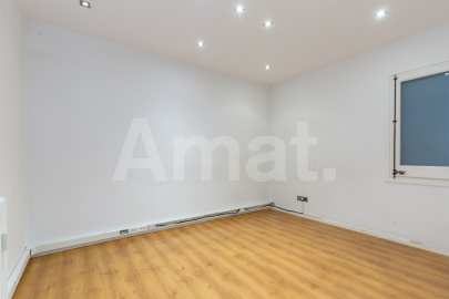 Large 5-bedroom flat next to Casa de les Punxes -30