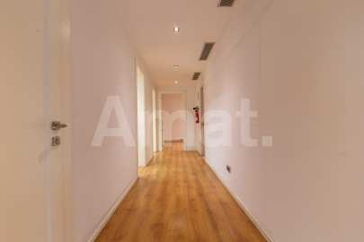 Large 5-bedroom flat next to Casa de les Punxes -33