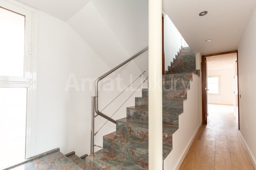 Magnificent detached house in El Gall Esplugues -13