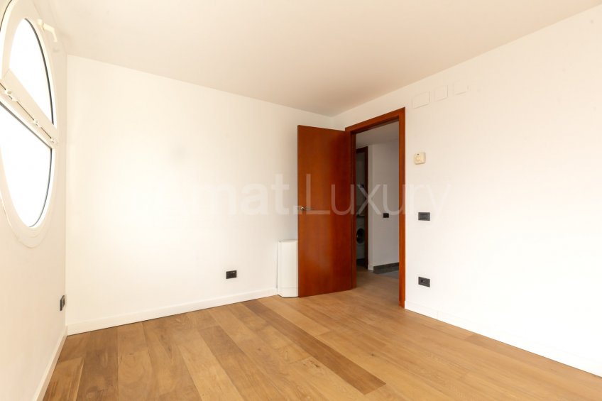 Magnificent detached house in El Gall Esplugues -14