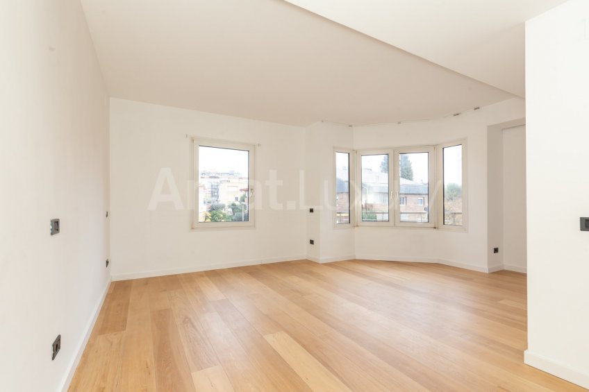 Magnificent detached house in El Gall Esplugues -19