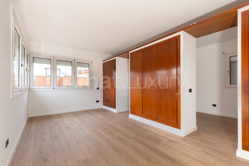 Magnificent detached house in El Gall Esplugues -24