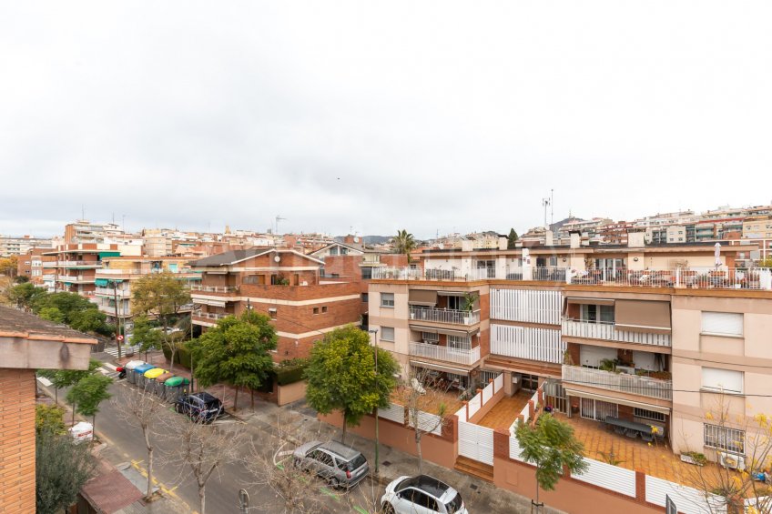 Magnificent detached house in El Gall Esplugues -36