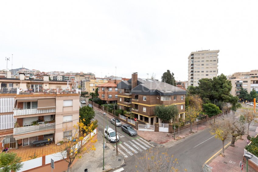 Magnificent detached house in El Gall Esplugues -37