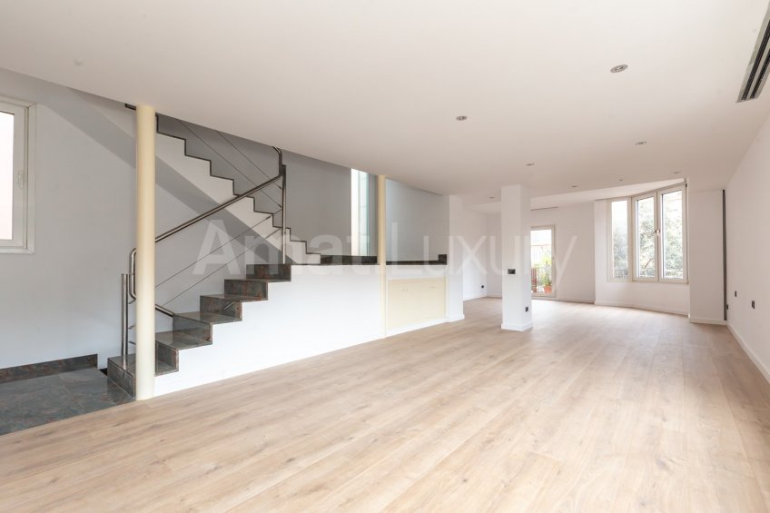 Magnificent detached house in El Gall Esplugues -4