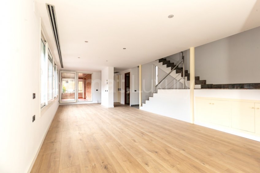 Magnificent detached house in El Gall Esplugues -5