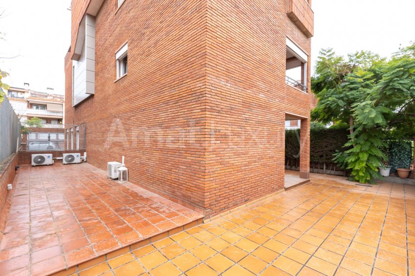 Magnificent detached house in El Gall Esplugues -51