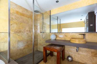 Magnificent detached house in El Gall Esplugues -17