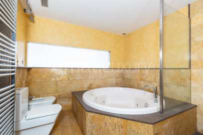 Magnificent detached house in El Gall Esplugues -18