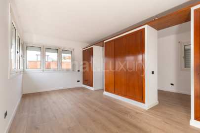 Magnificent detached house in El Gall Esplugues -24