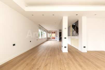 Magnificent detached house in El Gall Esplugues -8