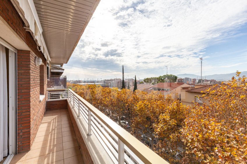 Duplex penthouse available for seasonal rent -10