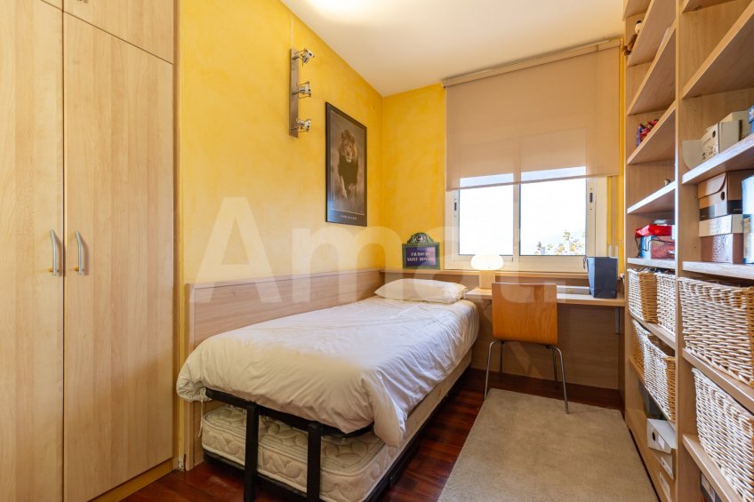 Duplex penthouse available for seasonal rent -17