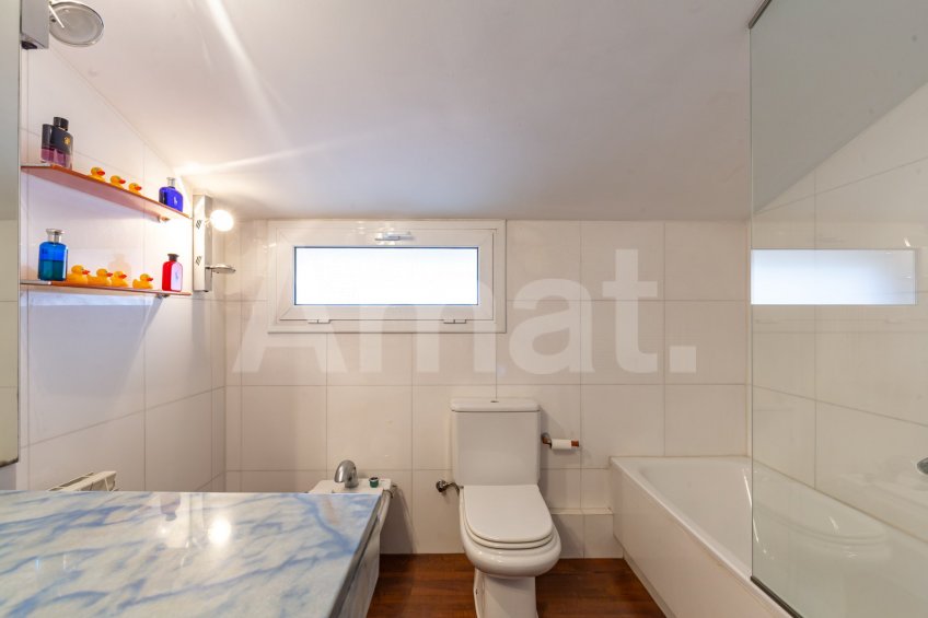 Duplex penthouse available for seasonal rent -33