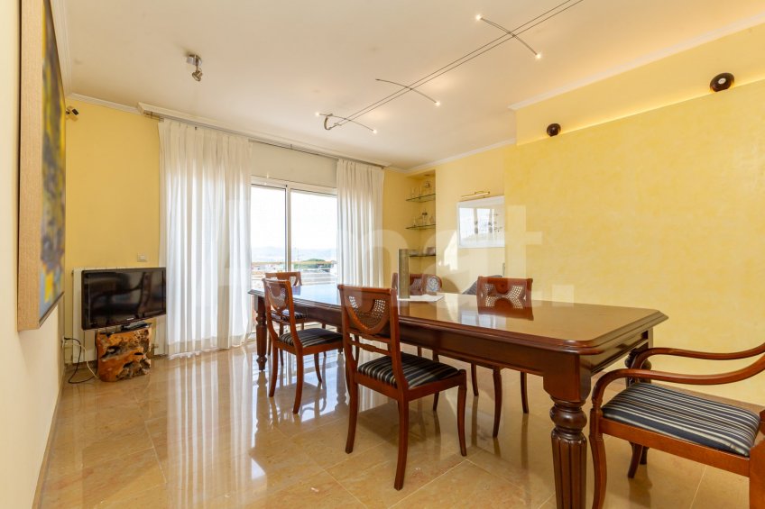 Duplex penthouse available for seasonal rent -4