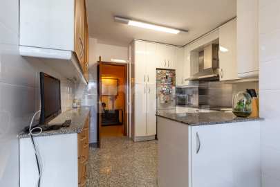 Duplex penthouse available for seasonal rent -16