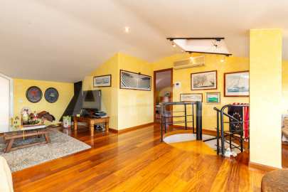 Duplex penthouse available for seasonal rent -28