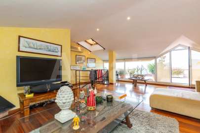 Duplex penthouse available for seasonal rent -31