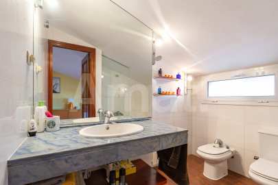 Duplex penthouse available for seasonal rent -34