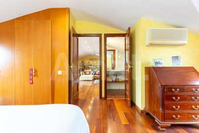 Duplex penthouse available for seasonal rent -38