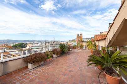 Duplex penthouse available for seasonal rent -40