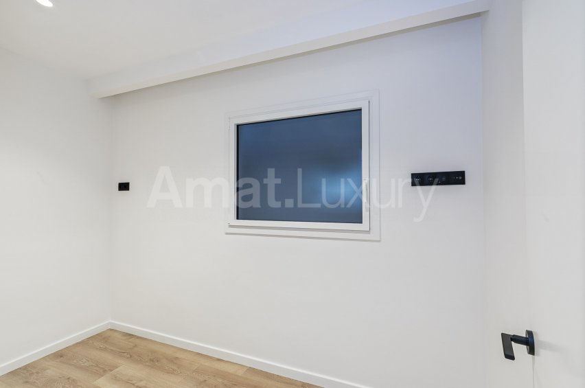Spacious flat next to Turó Parc and Francesc Macià -15