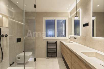 Spacious flat next to Turó Parc and Francesc Macià -13