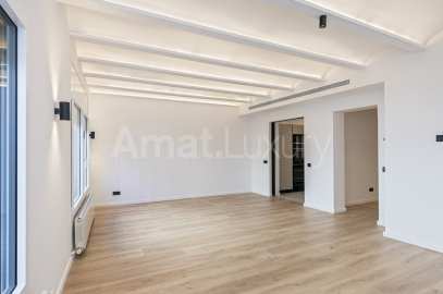 Spacious flat next to Turó Parc and Francesc Macià -6