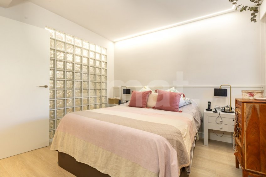 Dúplex reformado, con terraza-jardín y piscina, en Mas Lluí -22