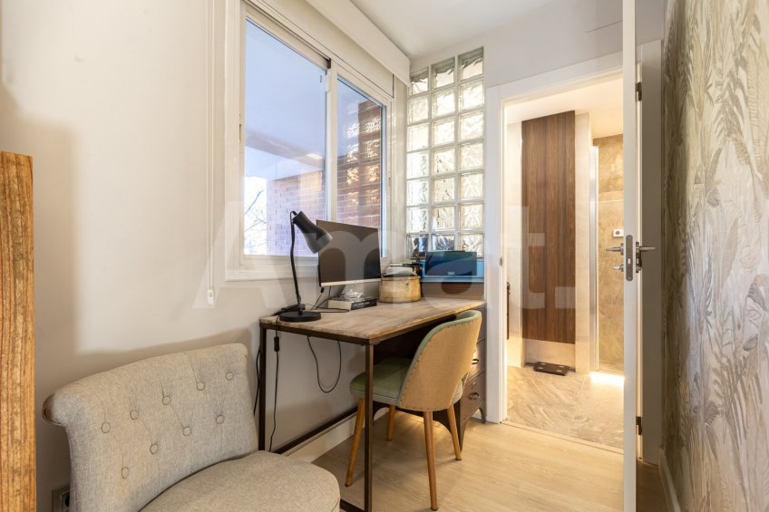 Dúplex reformado, con terraza-jardín y piscina, en Mas Lluí -24