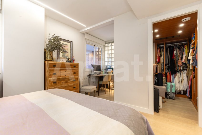 Dúplex reformado, con terraza-jardín y piscina, en Mas Lluí -25