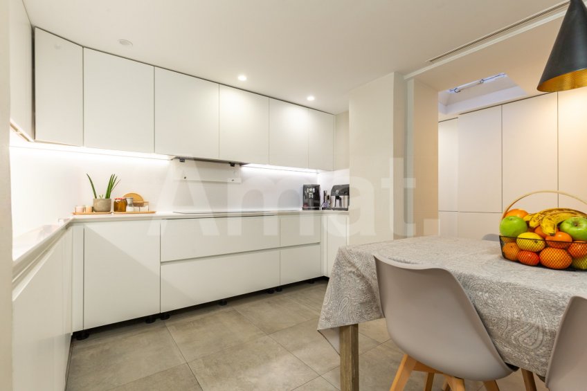 Dúplex reformado, con terraza-jardín y piscina, en Mas Lluí -3