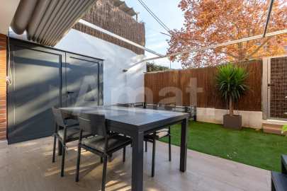 Dúplex reformado, con terraza-jardín y piscina, en Mas Lluí -15