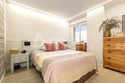 Dúplex reformado, con terraza-jardín y piscina, en Mas Lluí -23