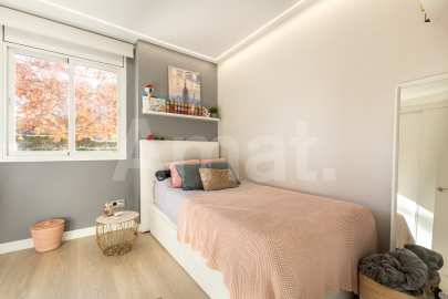 Dúplex reformado, con terraza-jardín y piscina, en Mas Lluí -28