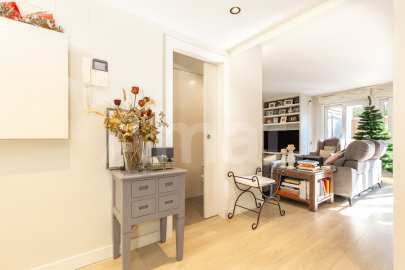 Dúplex reformado, con terraza-jardín y piscina, en Mas Lluí -7