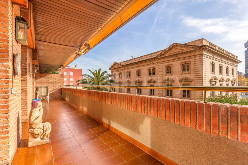 Elegant and spacious apartment in one of the best areas of Barcelona