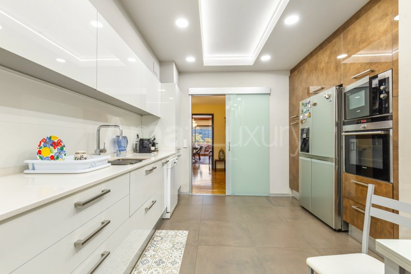 Elegant and spacious apartment in one of the best areas of Barcelona -13